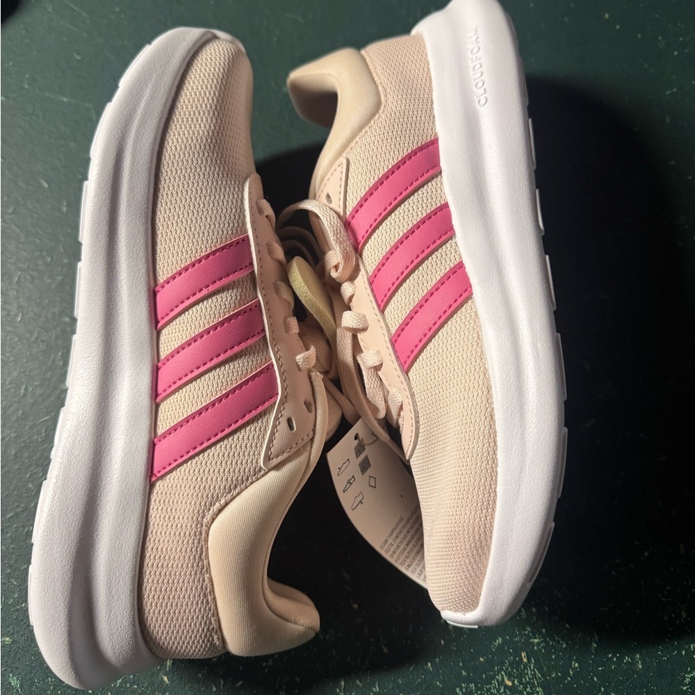 Adidas Women's Lite Racer 4.0 Pink Sneakers - size 6 - NEW